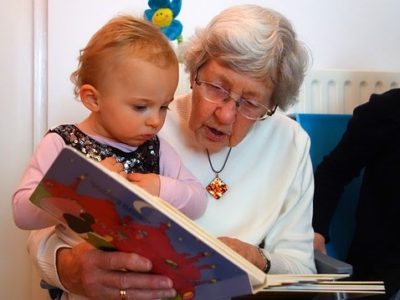 Bridge Generation Gap between Grandparents and Parents (English)